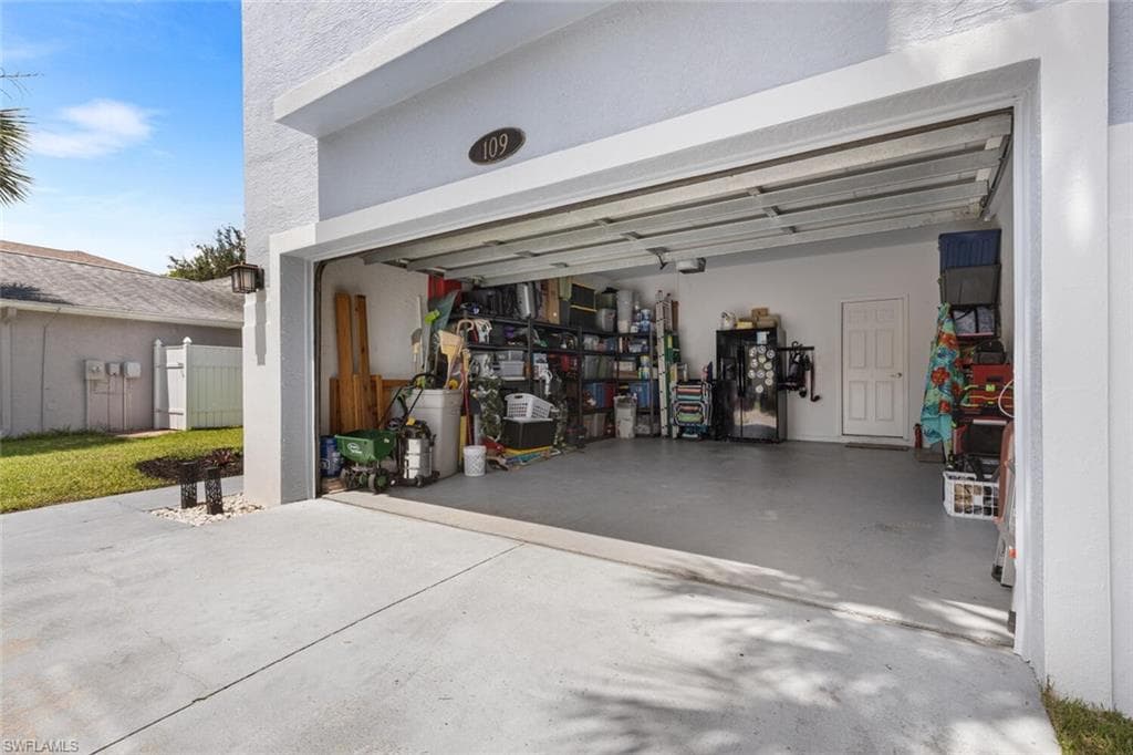109 Burnt Pine Dr, Naples, FL 34119-44