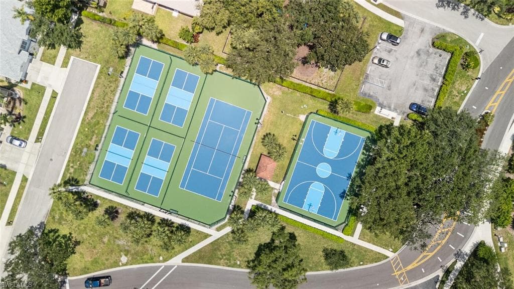109 Burnt Pine Dr, Naples, FL 34119-46