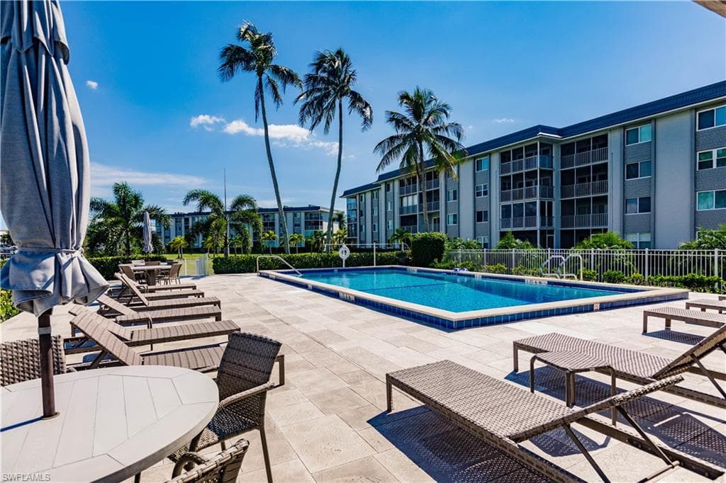 307 Goodlette-frank Rd S 503b, Naples, FL 34102-21