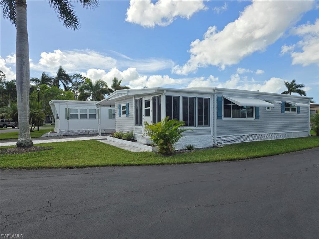 130 Enchanting Blvd E-130, Naples, FL 34112-20