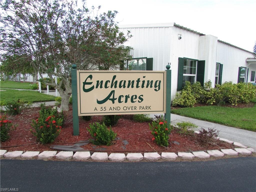 130 Enchanting Blvd E-130, Naples, FL 34112-21