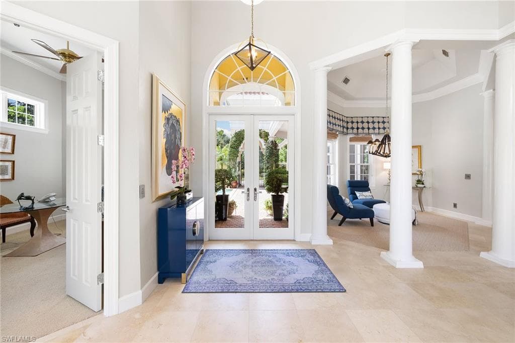 7004 Verde Way, Naples, FL 34108-9