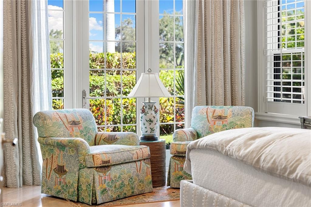 7004 Verde Way, Naples, FL 34108-24