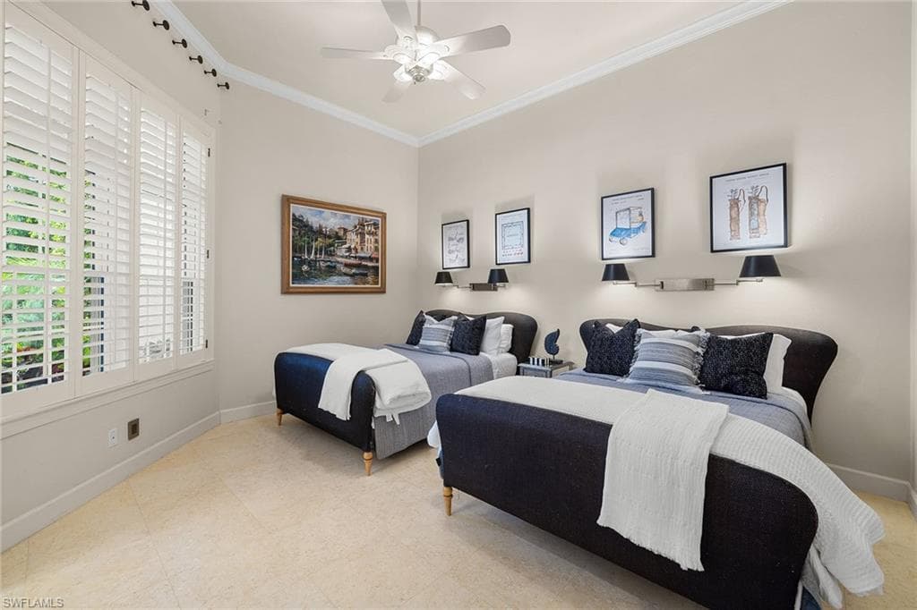 7004 Verde Way, Naples, FL 34108-28
