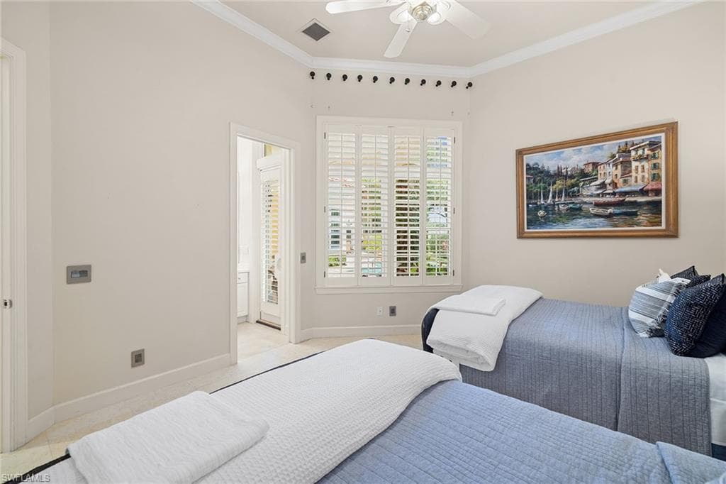 7004 Verde Way, Naples, FL 34108-29