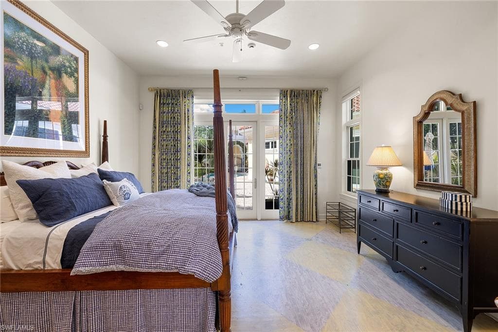 7004 Verde Way, Naples, FL 34108-37