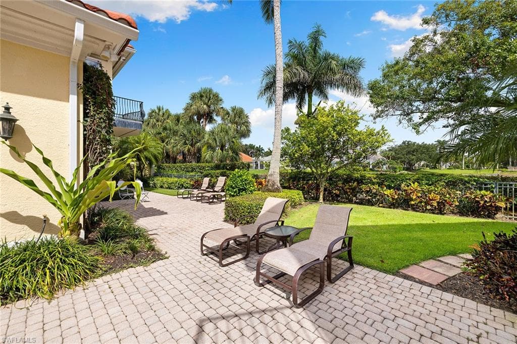 7004 Verde Way, Naples, FL 34108-43