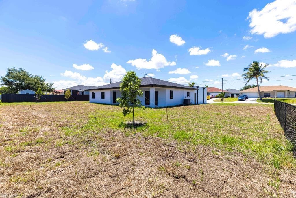 1111 Embers Ter, Cape Coral, FL 33991-29