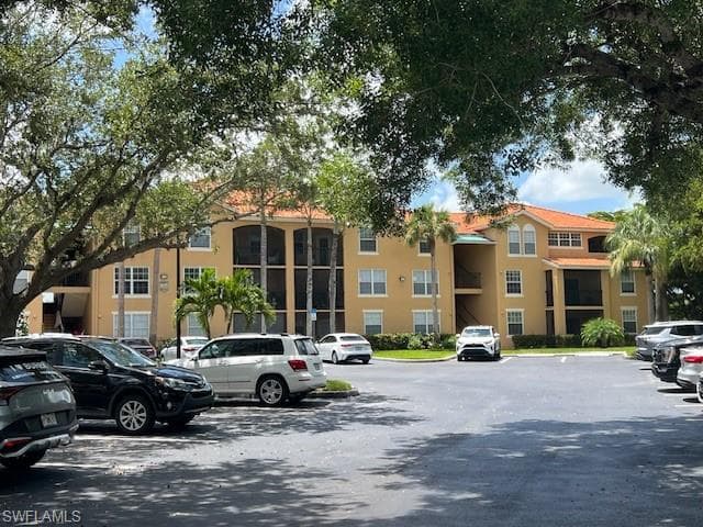 8635 River Homes Ln 2-107, Bonita Springs, FL 34135-1