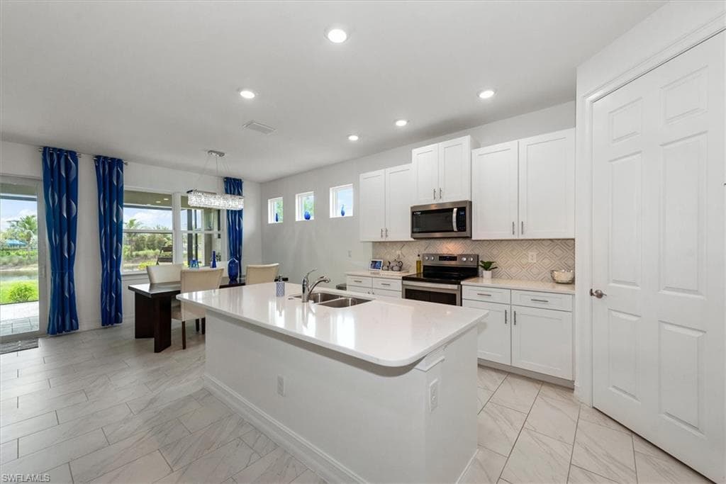 16520 Seagate Pl, Bonita Springs, FL 34135-8