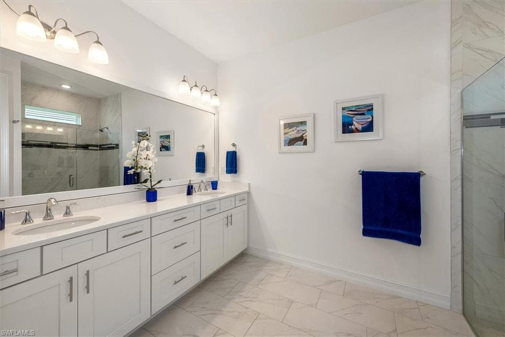 16520 Seagate Pl, Bonita Springs, FL 34135-16