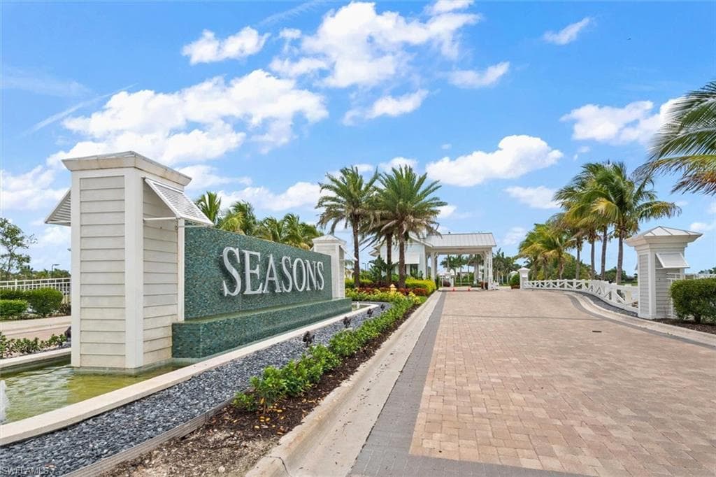 16520 Seagate Pl, Bonita Springs, FL 34135-2