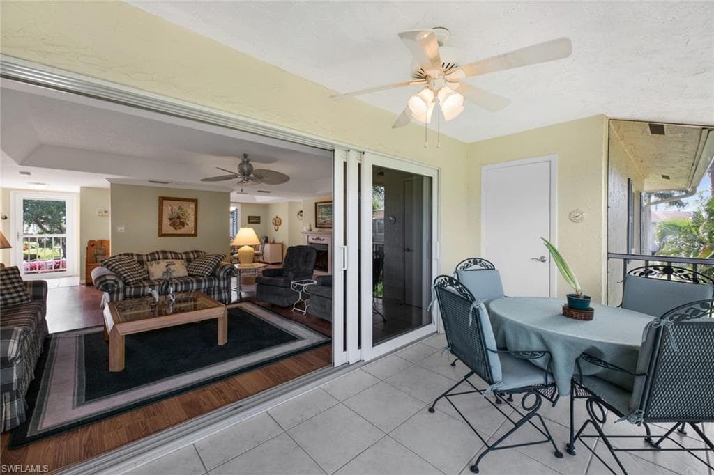 237 Albi Rd 4, Naples, FL 34112-9