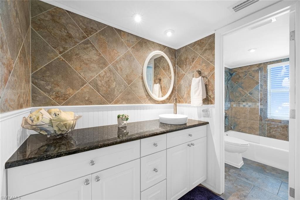 237 Albi Rd 4, Naples, FL 34112-13