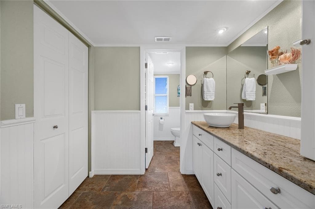 237 Albi Rd 4, Naples, FL 34112-30