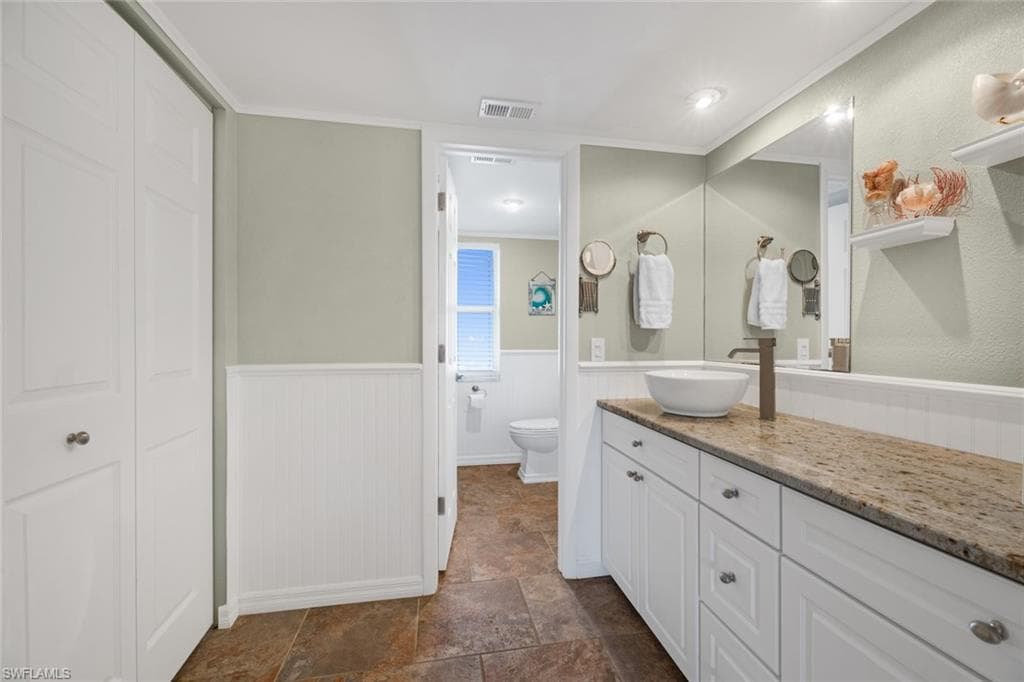 237 Albi Rd 4, Naples, FL 34112-32