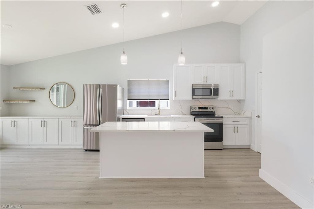 12800 Eagle Pointe Cir, Fort Myers, FL 33913-11