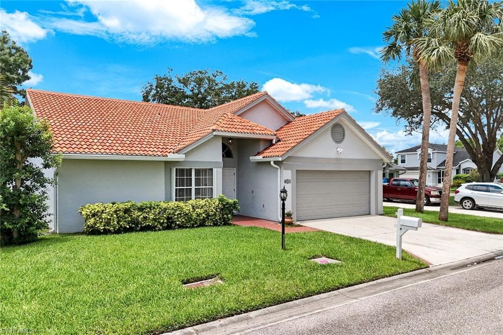 12800 Eagle Pointe Cir, Fort Myers, FL 33913-2