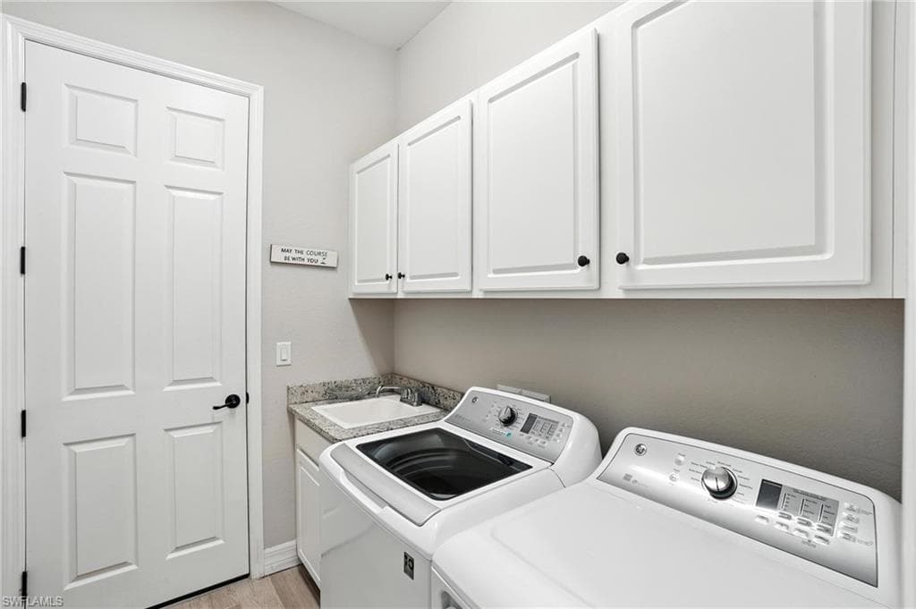 17330 Galway Run, Bonita Springs, FL 34135-28