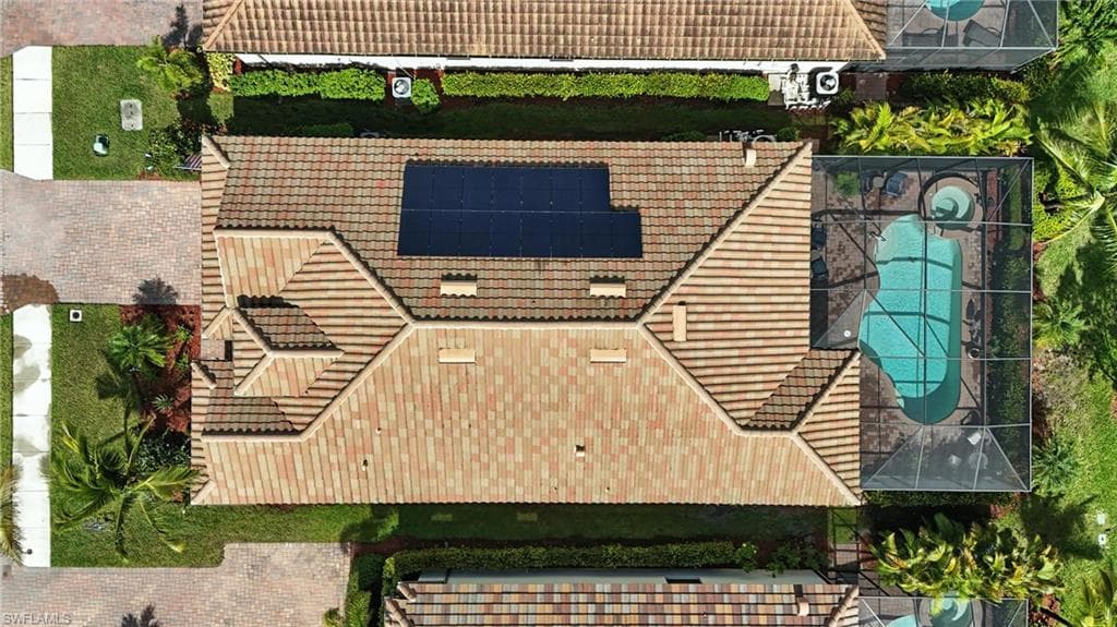 17330 Galway Run, Bonita Springs, FL 34135-39