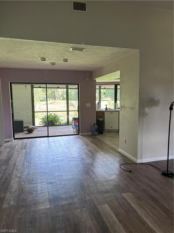 191 Round Key Cir D2, Naples, FL 34112-10