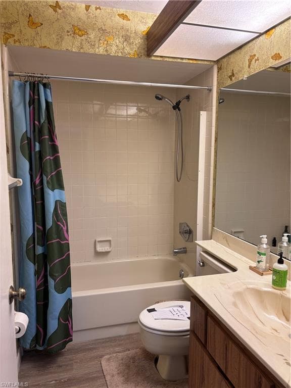 191 Round Key Cir D2, Naples, FL 34112-12