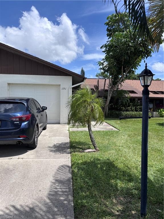 191 Round Key Cir D2, Naples, FL 34112-1