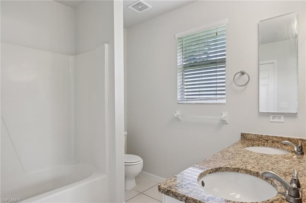 814 10th Pl, Cape Coral, FL 33991-13