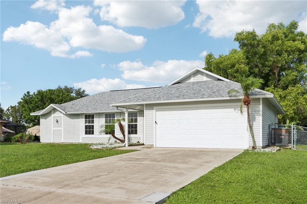 814 10th Pl, Cape Coral, FL 33991-3