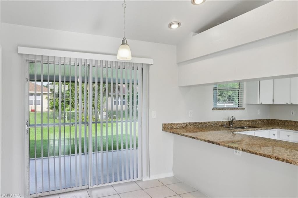 814 10th Pl, Cape Coral, FL 33991-7