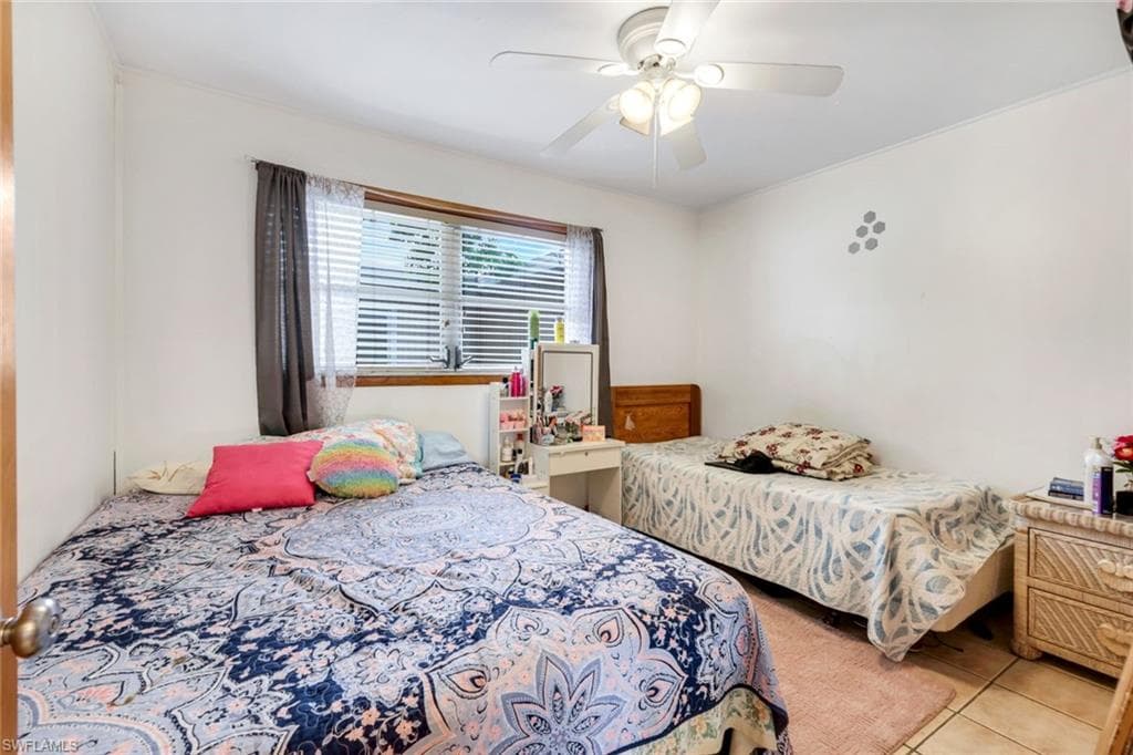 514 105th Ave N 6, Naples, FL 34108-11