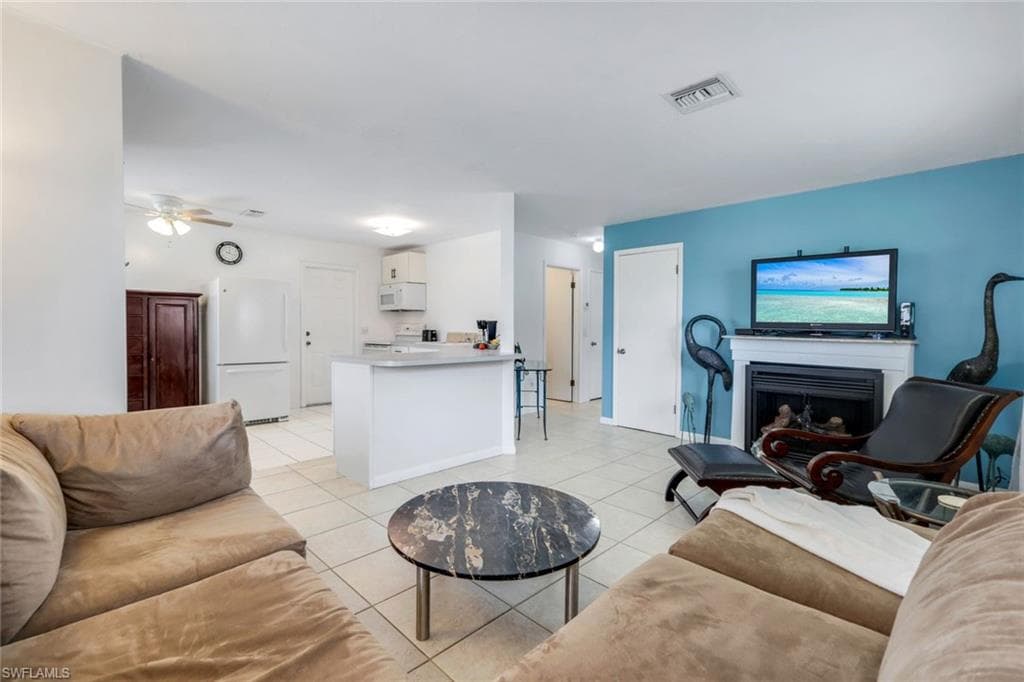 514 105th Ave N 6, Naples, FL 34108-14