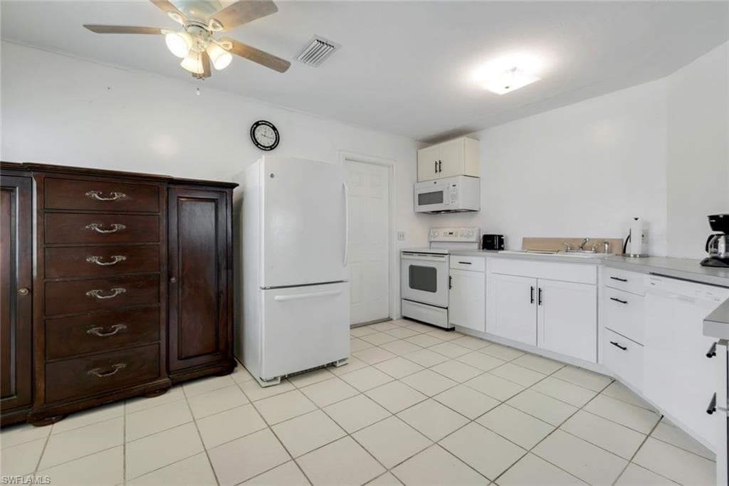 514 105th Ave N 6, Naples, FL 34108-17