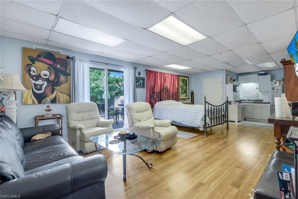 514 105th Ave N 6, Naples, FL 34108-21