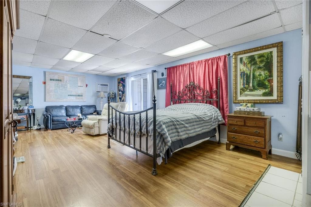 514 105th Ave N 6, Naples, FL 34108-22