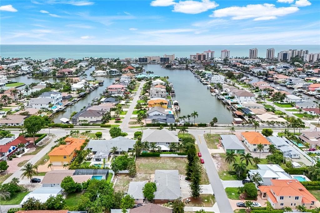 514 105th Ave N 6, Naples, FL 34108-28