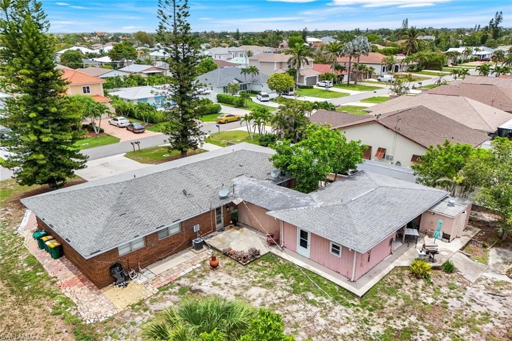 514 105th Ave N 6, Naples, FL 34108-30