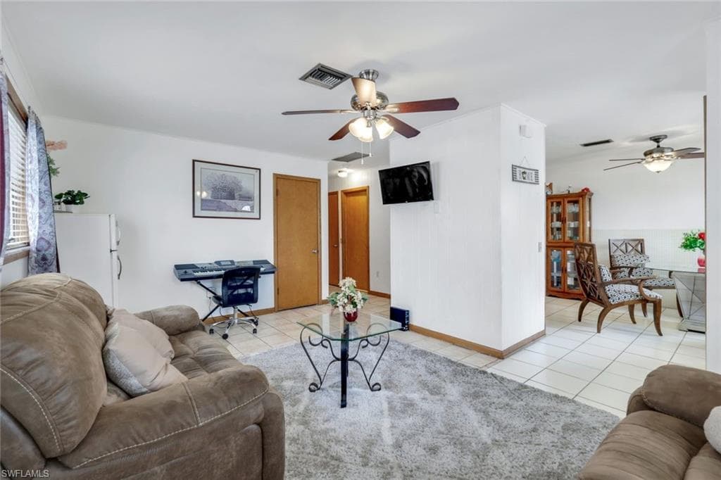 514 105th Ave N 6, Naples, FL 34108-7