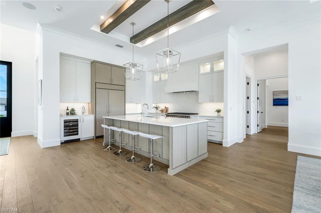 960 Iris Ct, Marco Island, FL 34145-9