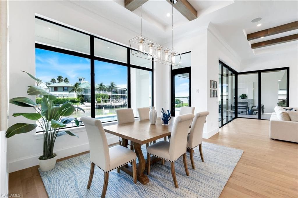 960 Iris Ct, Marco Island, FL 34145-16