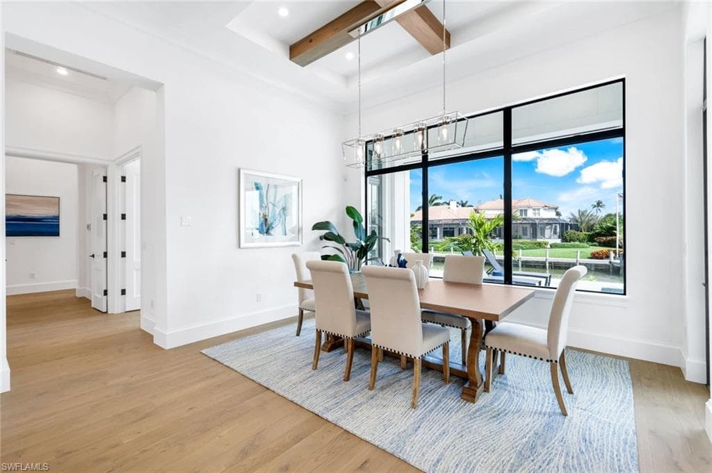 960 Iris Ct, Marco Island, FL 34145-17