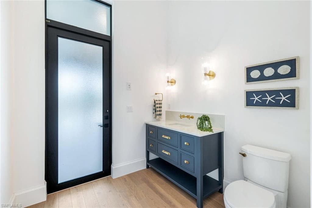 960 Iris Ct, Marco Island, FL 34145-36