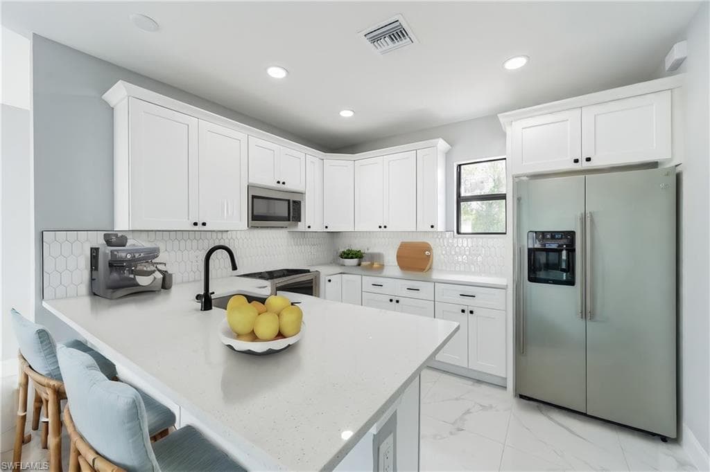 1315 Diplomat Pkwy E, Cape Coral, FL 33909-6