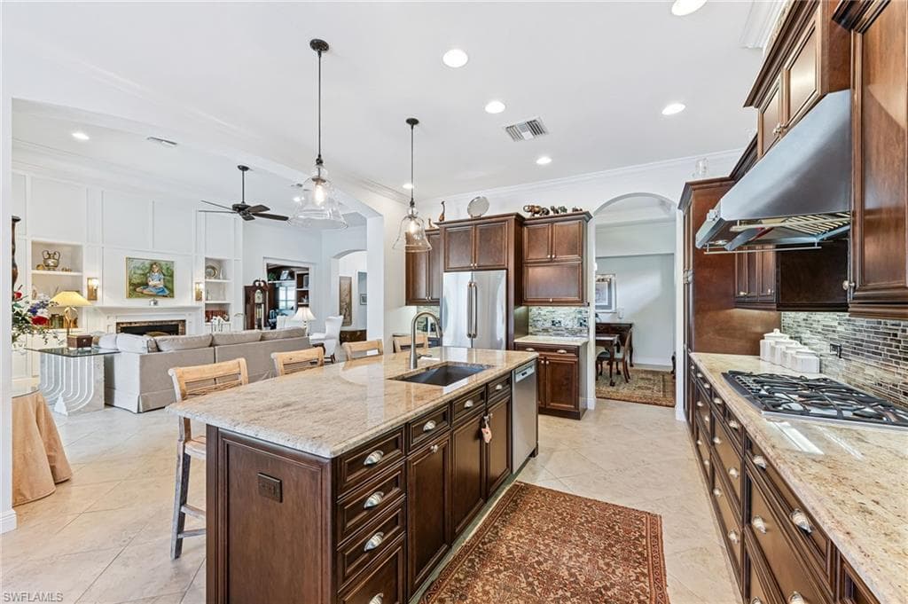 12348 Wisteria Dr, Naples, FL 34120-14