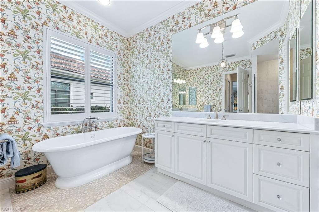 12348 Wisteria Dr, Naples, FL 34120-26