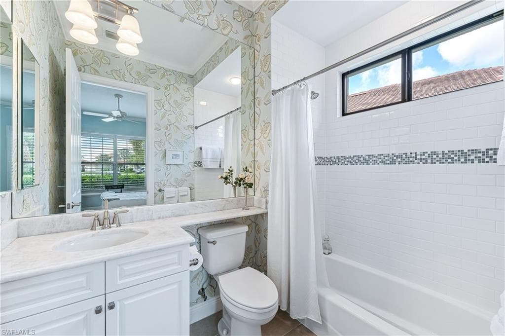 12348 Wisteria Dr, Naples, FL 34120-30
