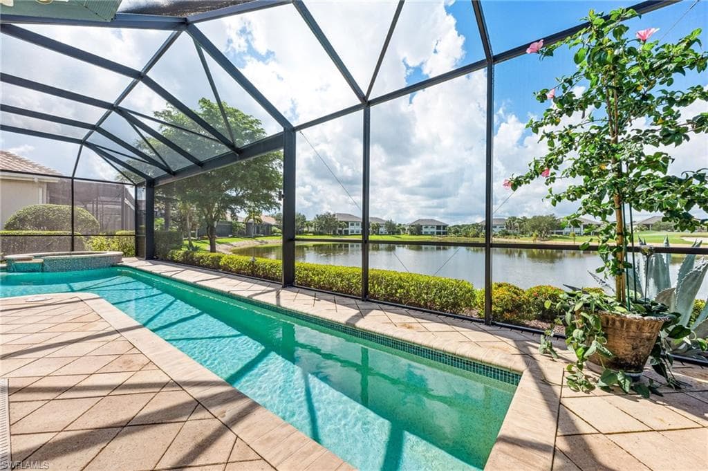 12348 Wisteria Dr, Naples, FL 34120-35