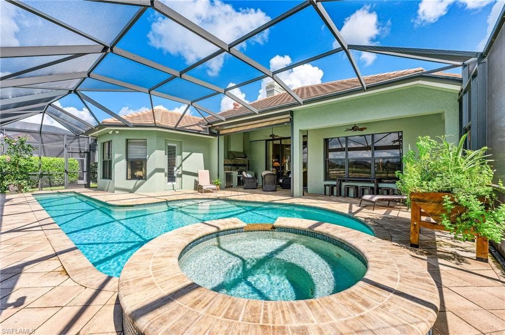 12348 Wisteria Dr, Naples, FL 34120-36