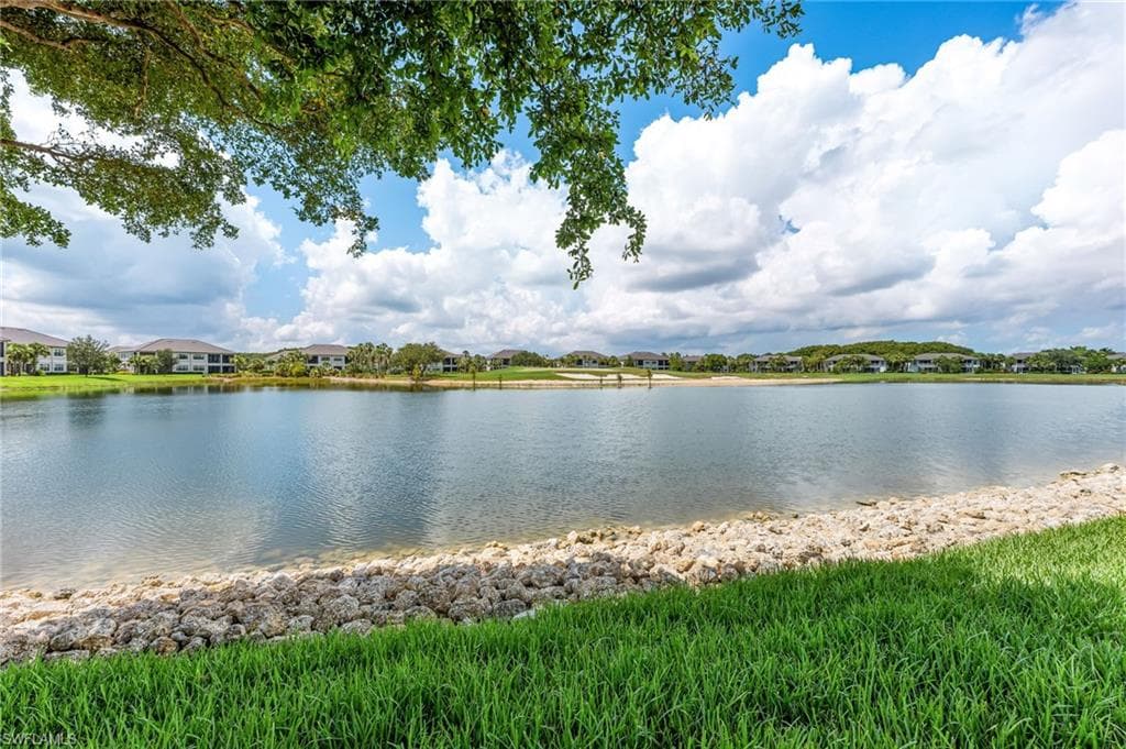 12348 Wisteria Dr, Naples, FL 34120-39
