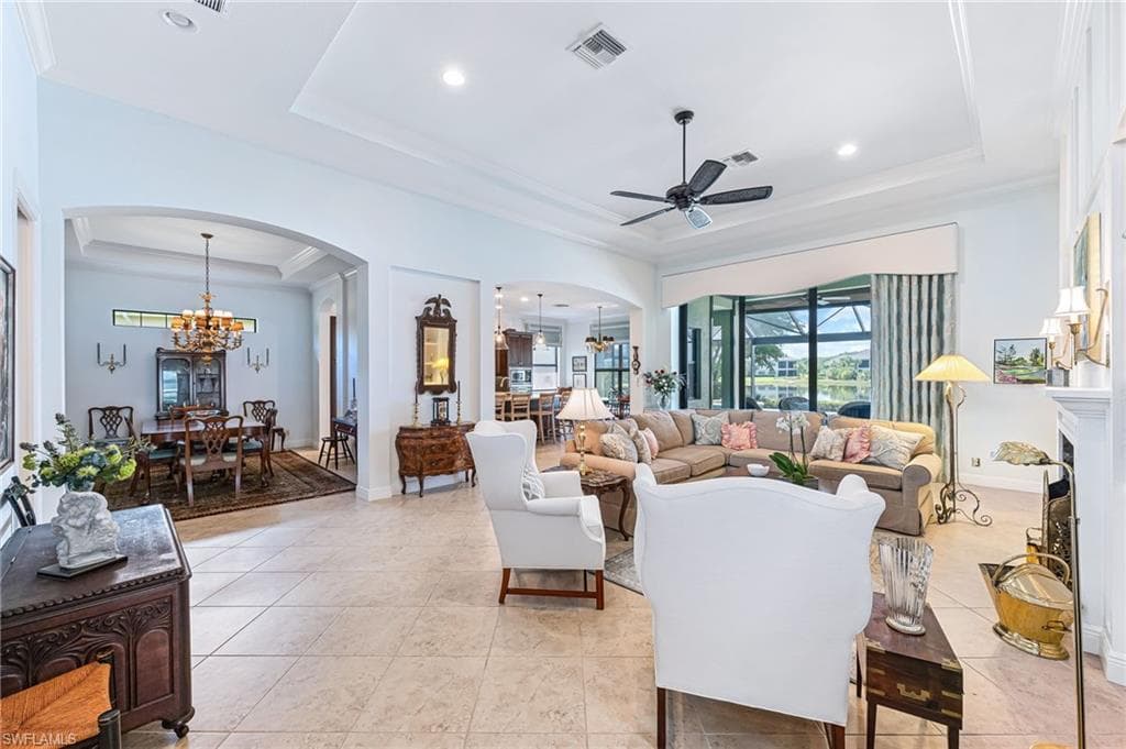 12348 Wisteria Dr, Naples, FL 34120-8
